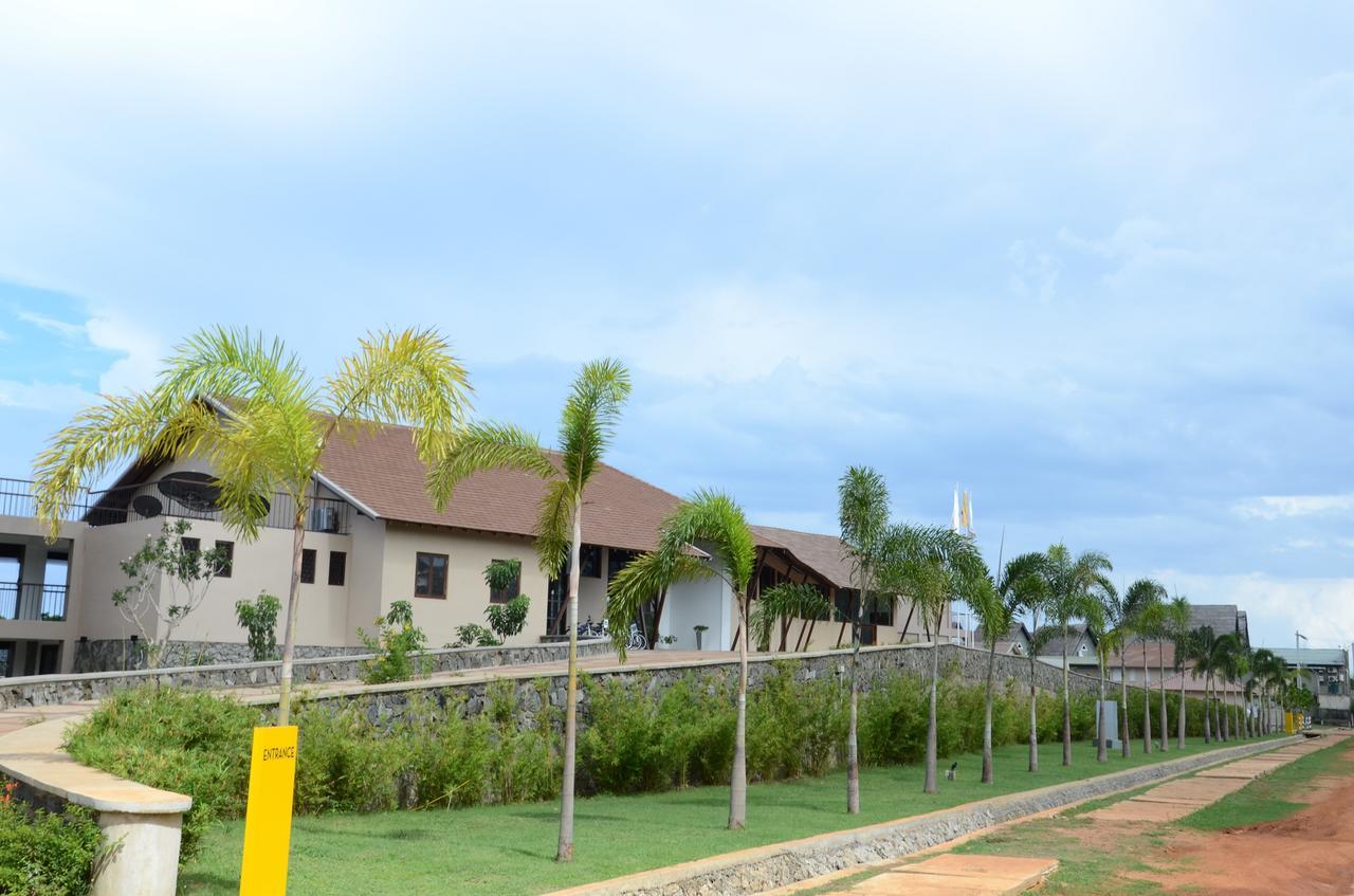 The Calm Resort & Spa Passikudah Exterior photo