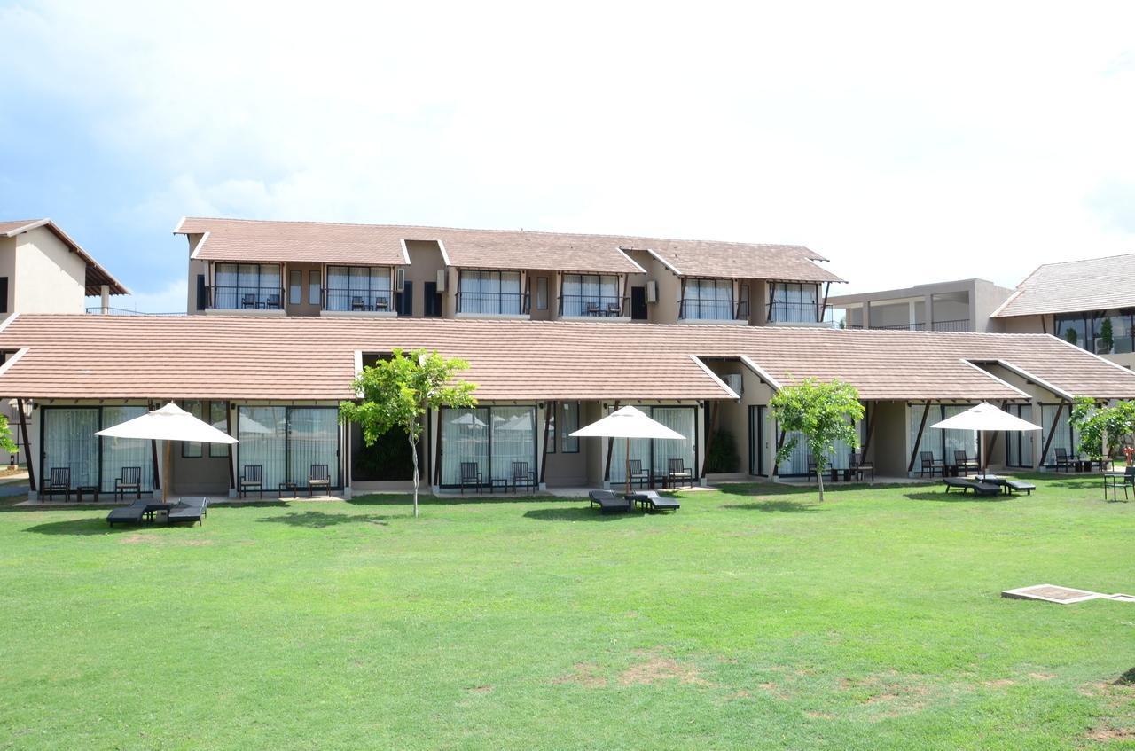 The Calm Resort & Spa Passikudah Exterior photo